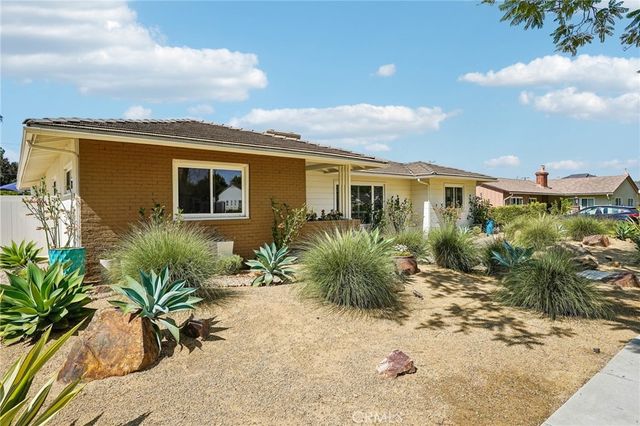 1041 E Burlinghall Drive, Long Beach, CA 90807