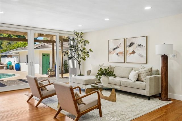 1041 E Burlinghall Drive, Long Beach, CA 90807