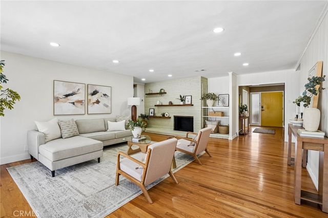 1041 E Burlinghall Drive, Long Beach, CA 90807