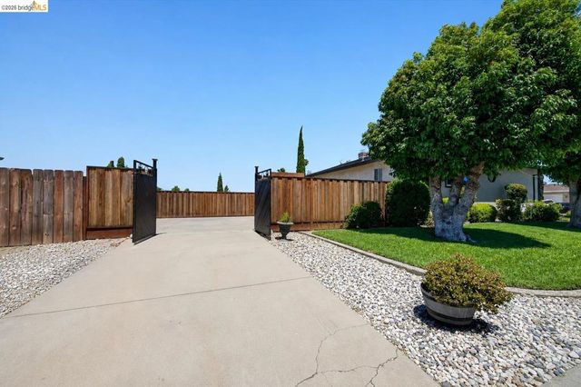 1820 Modoc Ct, Antioch, CA 94509