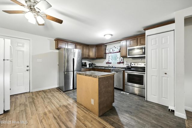 808 Wilson Street, Elizabeth City, NC 27909