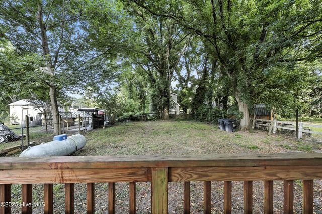 808 Wilson Street, Elizabeth City, NC 27909