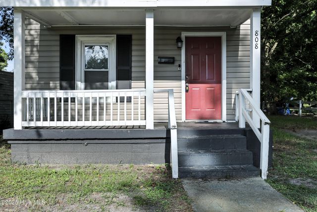 808 Wilson Street, Elizabeth City, NC 27909