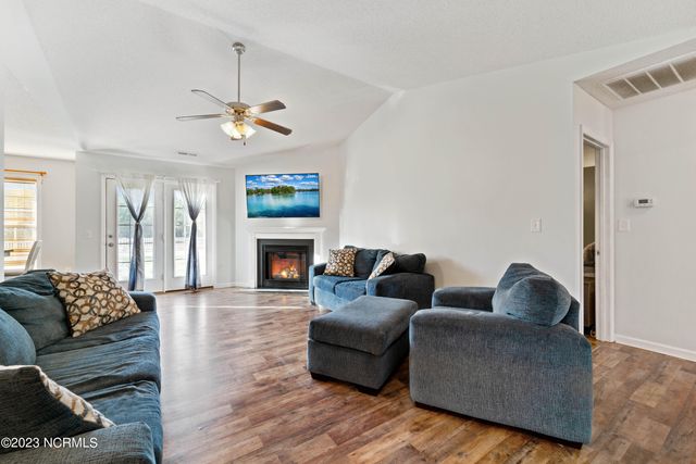 110 Gregory Drive, Jacksonville, NC 28540