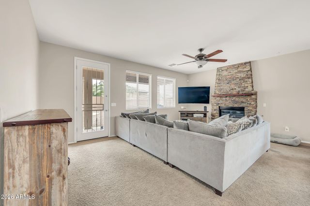 742 E KINGBIRD Drive, Gilbert, AZ 85297