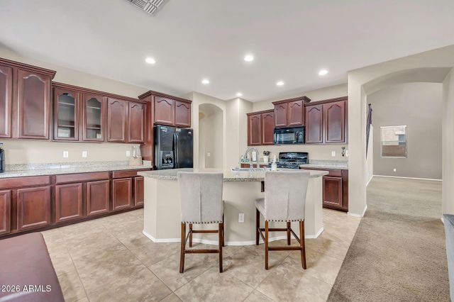 742 E KINGBIRD Drive, Gilbert, AZ 85297