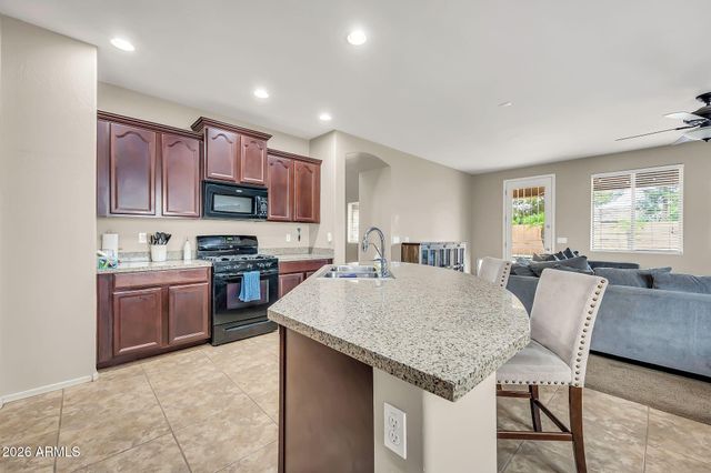 742 E KINGBIRD Drive, Gilbert, AZ 85297