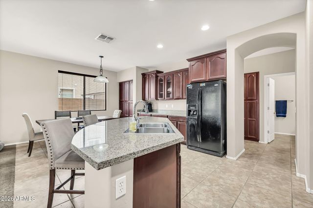 742 E KINGBIRD Drive, Gilbert, AZ 85297