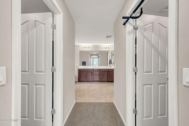 742 E KINGBIRD Drive, Gilbert, AZ 85297