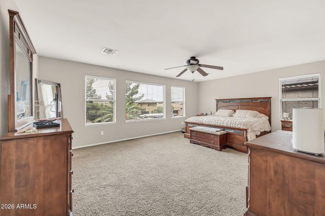742 E KINGBIRD Drive, Gilbert, AZ 85297