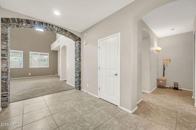 742 E KINGBIRD Drive, Gilbert, AZ 85297