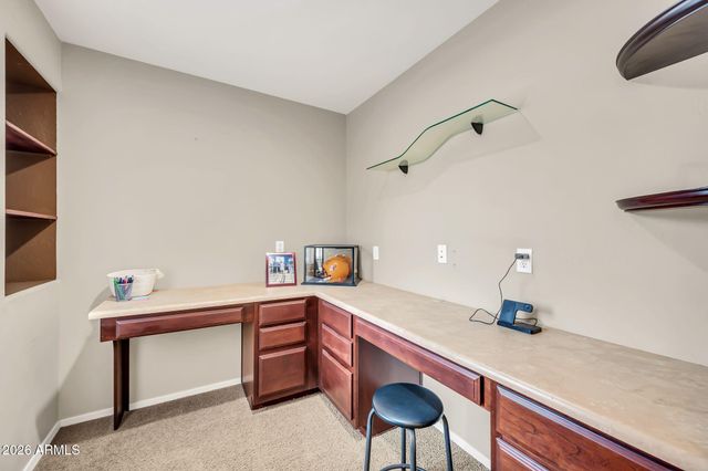 742 E KINGBIRD Drive, Gilbert, AZ 85297