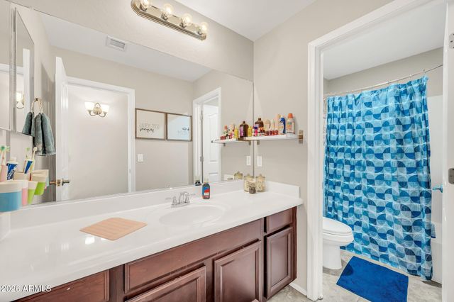 742 E KINGBIRD Drive, Gilbert, AZ 85297