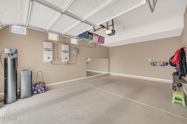 742 E KINGBIRD Drive, Gilbert, AZ 85297