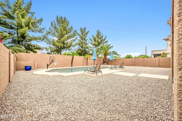 742 E KINGBIRD Drive, Gilbert, AZ 85297