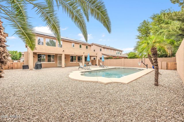 742 E KINGBIRD Drive, Gilbert, AZ 85297