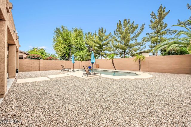 742 E KINGBIRD Drive, Gilbert, AZ 85297