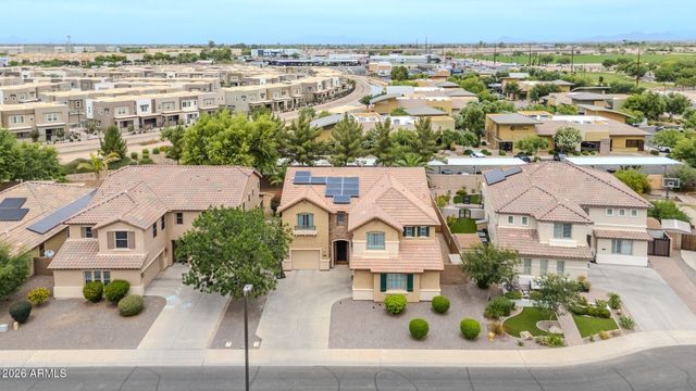 742 E KINGBIRD Drive, Gilbert, AZ 85297