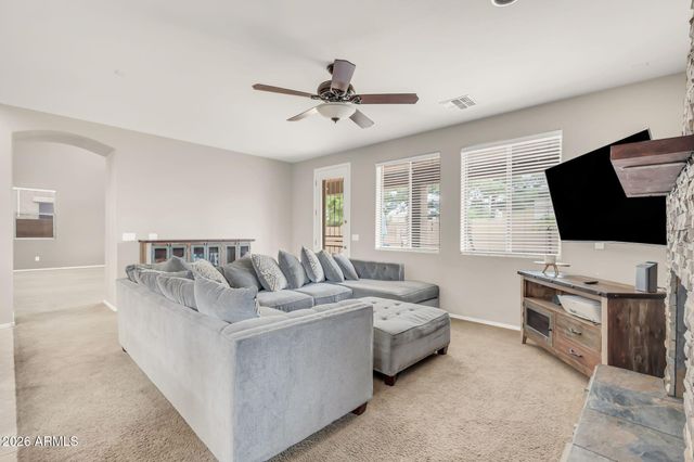 742 E KINGBIRD Drive, Gilbert, AZ 85297