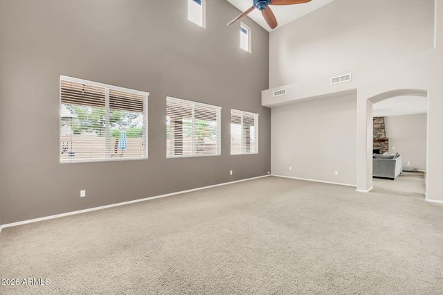 742 E KINGBIRD Drive, Gilbert, AZ 85297