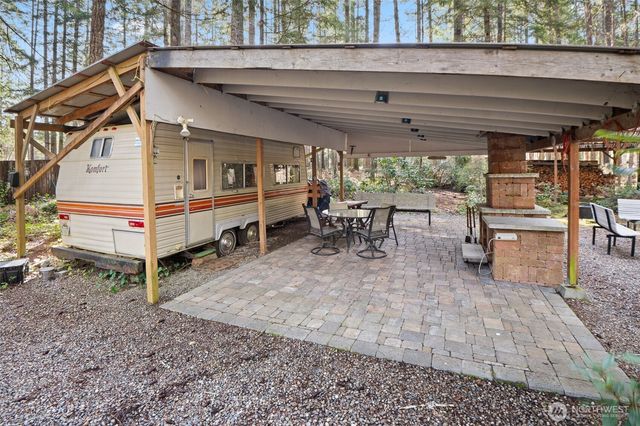 31 N Brook Lane, Hoodsport, WA 98548