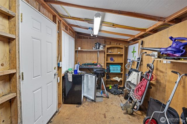 31 N Brook Lane, Hoodsport, WA 98548