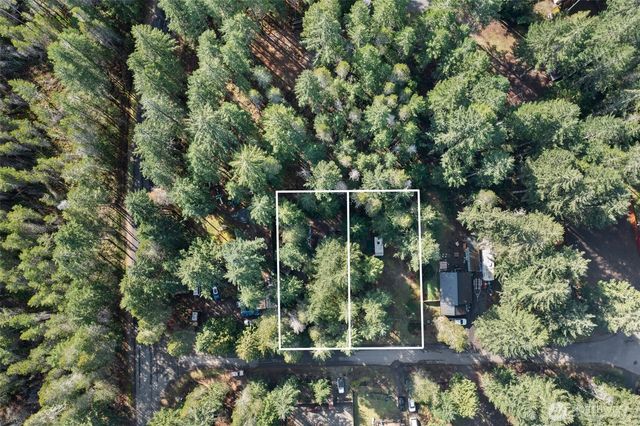 31 N Brook Lane, Hoodsport, WA 98548