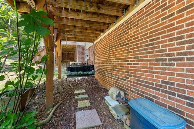 1861 N Winds Drive, Winston-salem, NC 27127