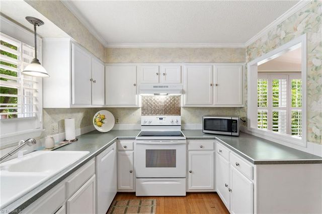 1861 N Winds Drive, Winston-salem, NC 27127