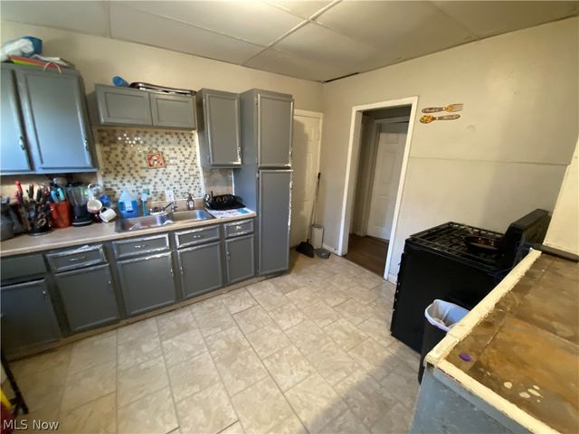 3724 W 13th Street, Cleveland, OH 44109