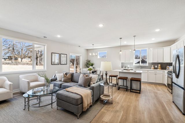 1105 Compton Avenue, River Falls, WI 54022