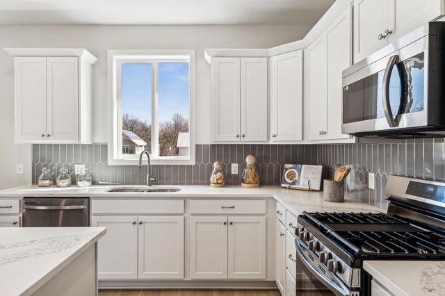 1105 Compton Avenue, River Falls, WI 54022