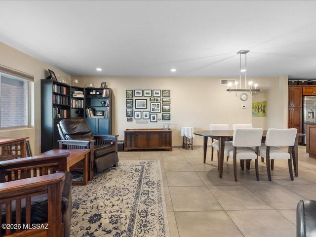 8901 E Bellevue Street, Tucson, AZ 85715