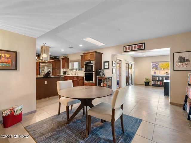 8901 E Bellevue Street, Tucson, AZ 85715