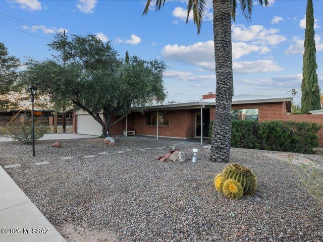 8901 E Bellevue Street, Tucson, AZ 85715