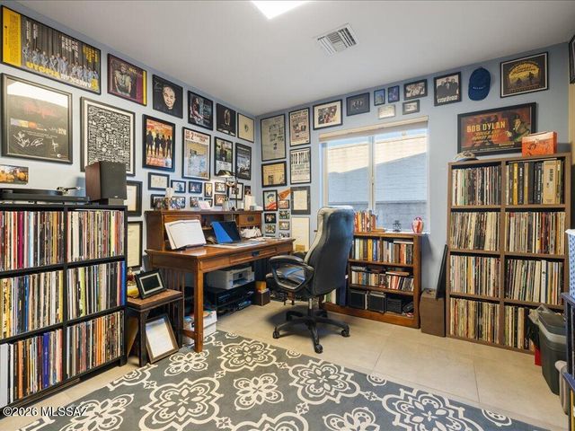 8901 E Bellevue Street, Tucson, AZ 85715