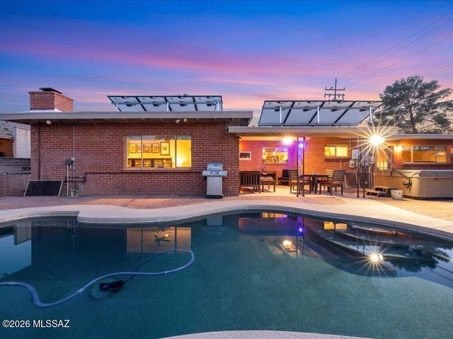 8901 E Bellevue Street, Tucson, AZ 85715