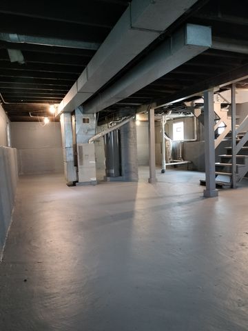 1344 W 98th Place, Chicago, IL 60643