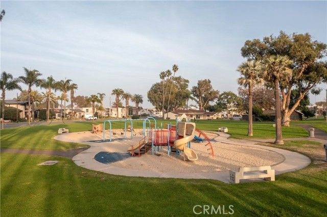 203 Utica Avenue, Huntington Beach, CA 92648