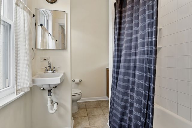 4834 W Cullom Avenue, Chicago, IL 60641