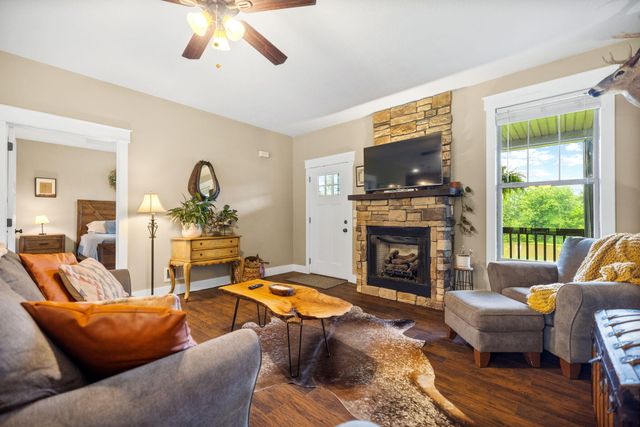 233 Schollsville Road, Winchester, KY 40391
