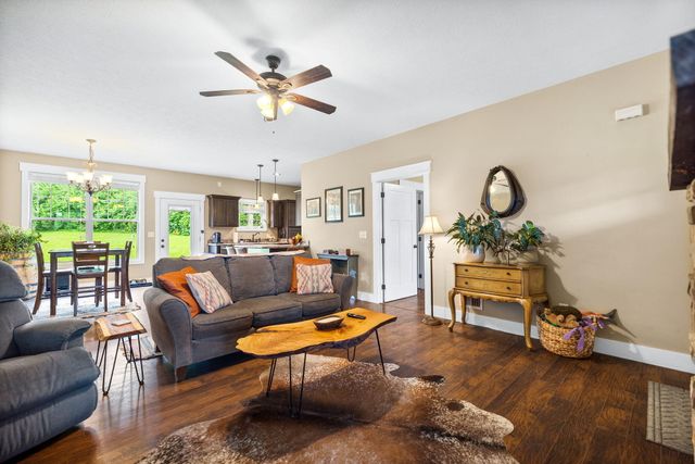 233 Schollsville Road, Winchester, KY 40391