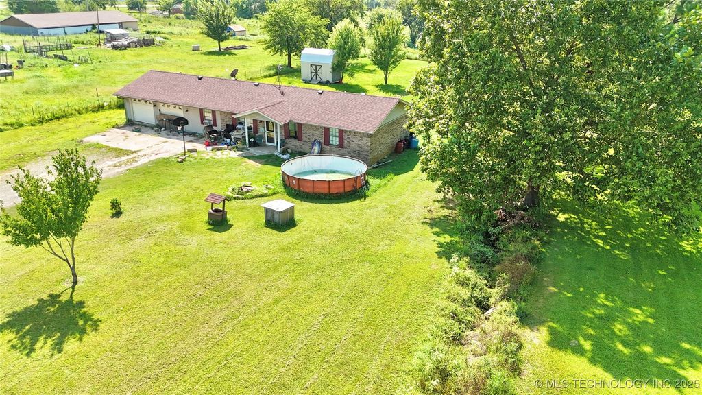 20114 N County Road 4460, Stigler, OK 74462