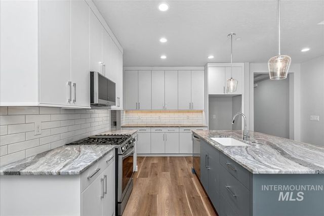 461 Hidden Mill Ct, Middleton, ID 83644