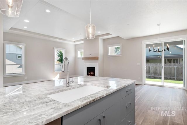 461 Hidden Mill Ct, Middleton, ID 83644