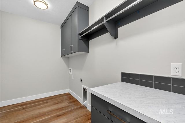 461 Hidden Mill Ct, Middleton, ID 83644