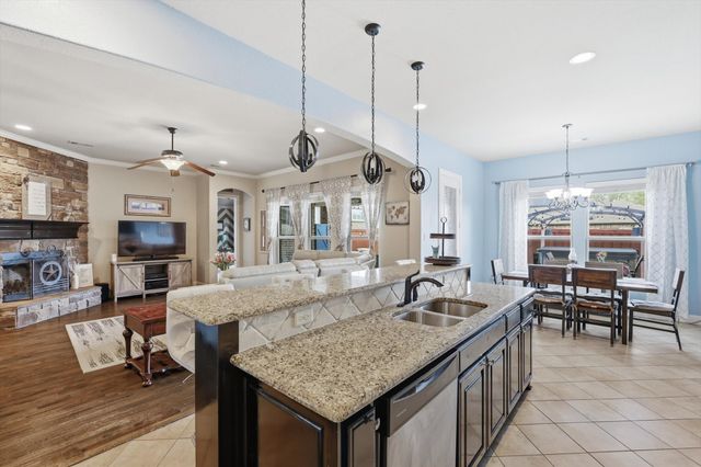 509 Autumn Run Drive, Midlothian, TX 76065