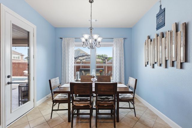 509 Autumn Run Drive, Midlothian, TX 76065