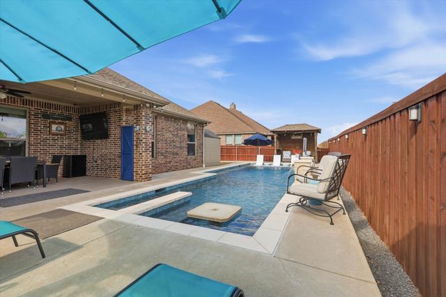 509 Autumn Run Drive, Midlothian, TX 76065