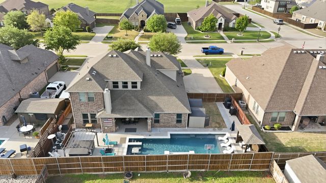 509 Autumn Run Drive, Midlothian, TX 76065